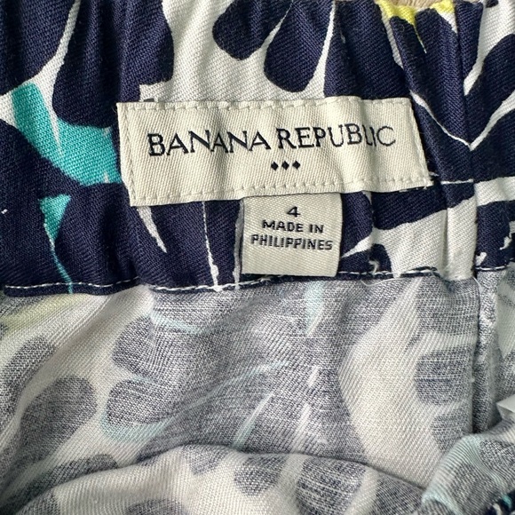 Banana Republic Factory Mini Skirt size 4 - Picture 2 of 9